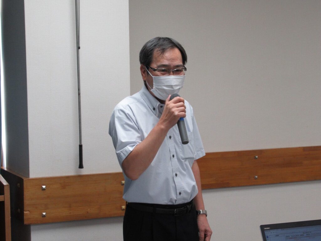 社長のご挨拶により、第28期研修会と方針説明会が始まります。