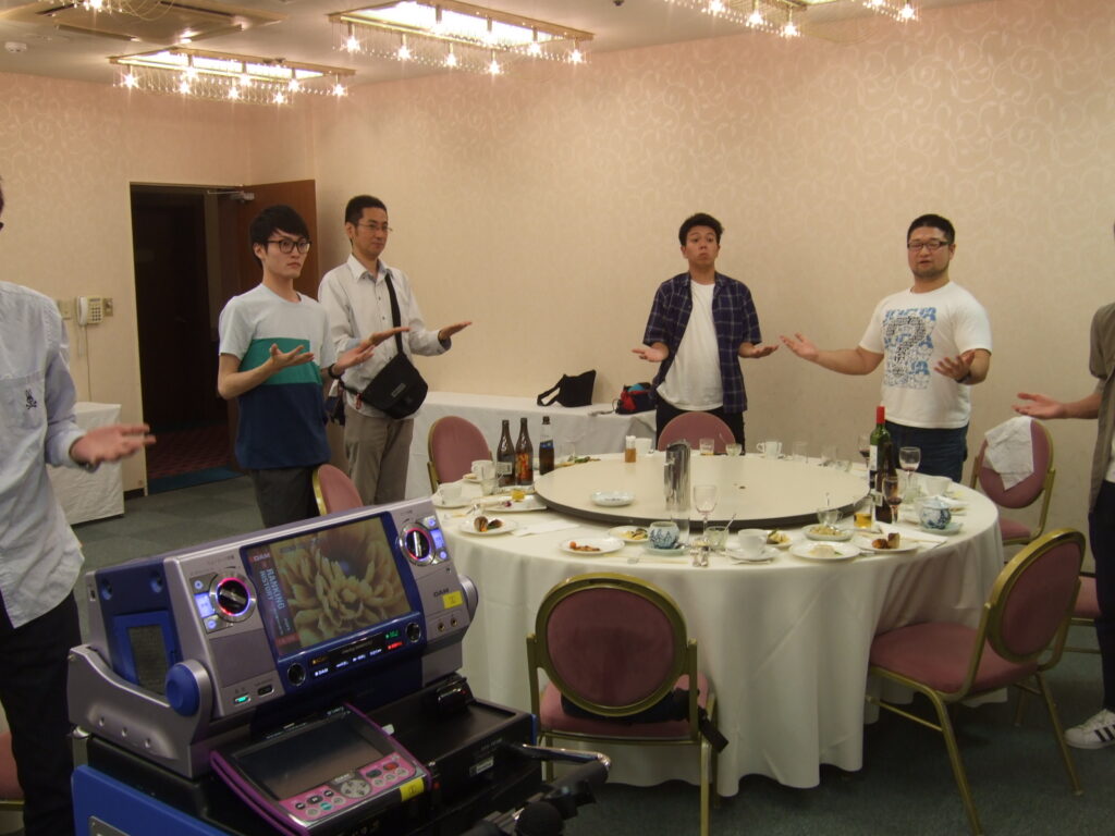 一本締で終了。各自思うままに2次会へ。