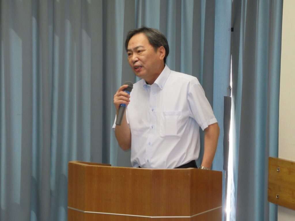 社長のご挨拶で第29期の研修会、および方針説明会が始まります。